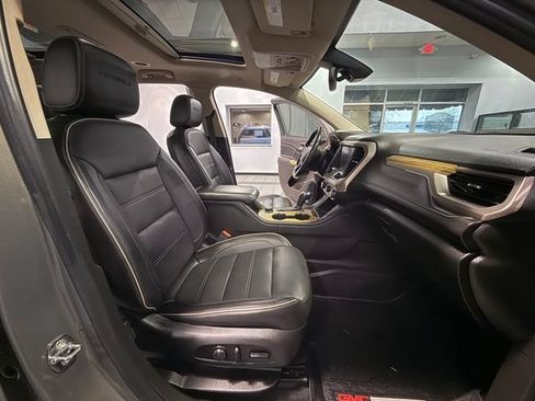 Used 2019 GMC Acadia Denali w/ Technology Package image 12