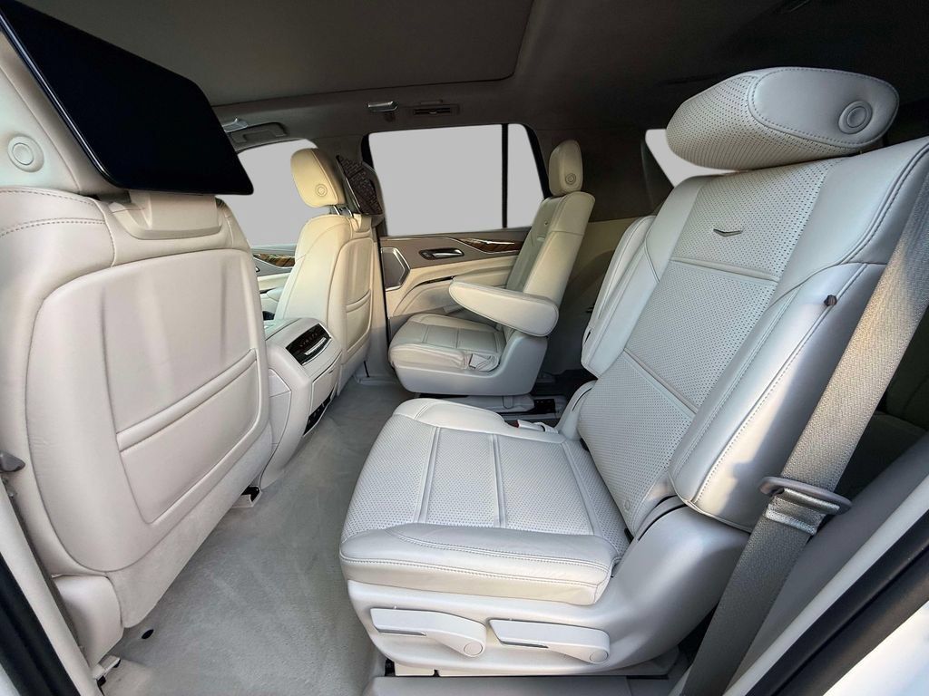 Used 2023 Cadillac Escalade Sport Platinum AWD/4WD image 20