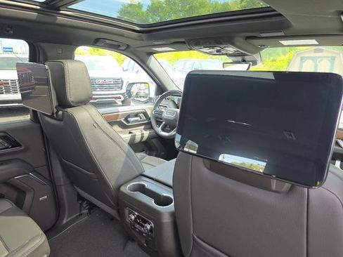 New 2026 GMC Yukon XL Denali w/ Denali Reserve Package AWD/4WD image 23
