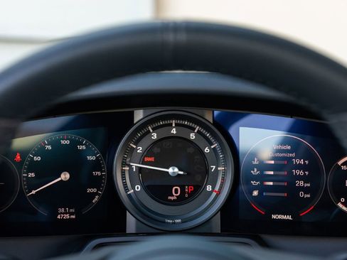 Used 2024 Porsche 911 Carrera 4S w/ Sport Package image 31