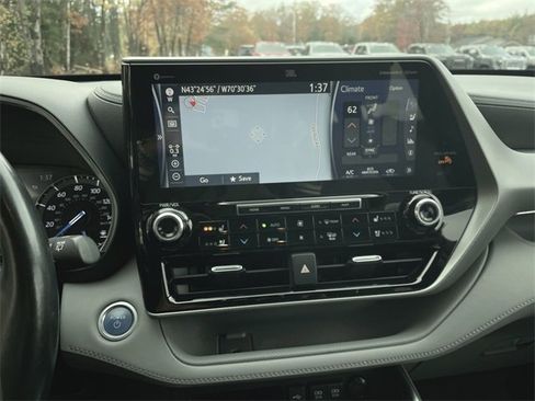 Used 2020 Toyota Highlander Platinum image 14