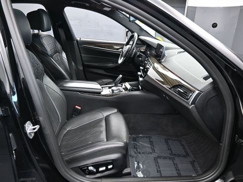 Used 2019 BMW 530i w/ Premium Package RWD image 54