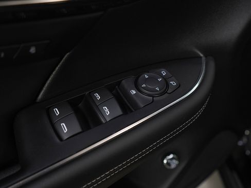 Used 2023 Buick Envision Essence image 21