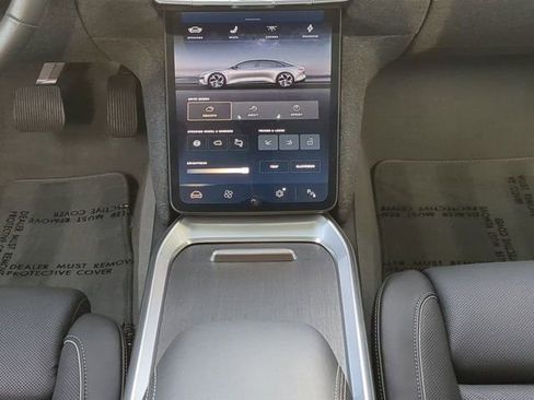 Used 2024 Lucid Air Touring image 17