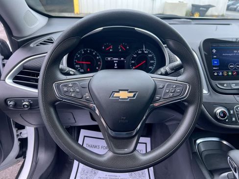 Used 2023 Chevrolet Malibu LT FWD image 14