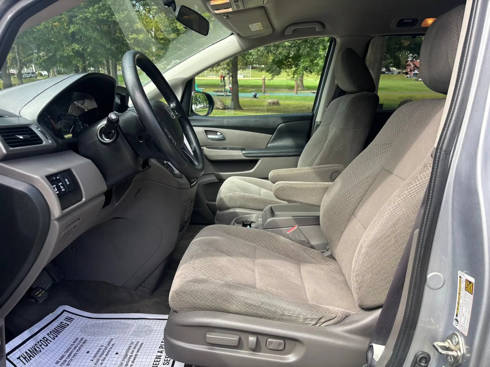 Used 2016 Honda Odyssey SE image 12