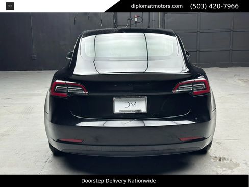 Used 2018 Tesla Model 3 Long Range image 5