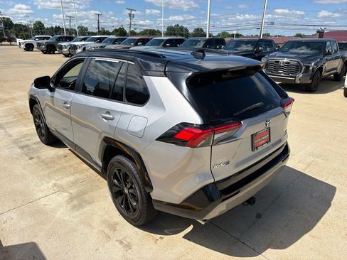Used 2023 Toyota RAV4 XSE AWD/4WD image 7