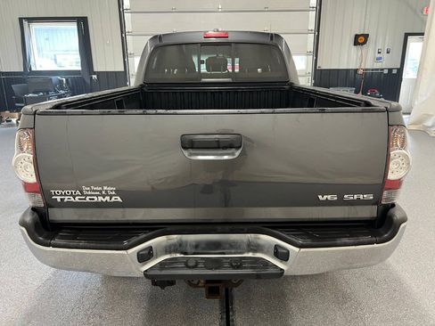 Used 2011 Toyota Tacoma 4x4 Double Cab w/ SR5 Pkg #2 image 5