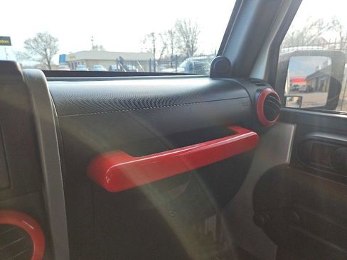 Used 2009 Jeep Wrangler Unlimited X w/ Trailer Tow Group image 32