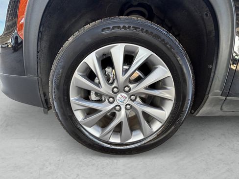 Used 2025 Buick Enclave Preferred w/ Power Package image 28