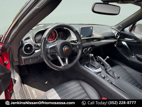 Used 2019 FIAT 124 Spider Abarth w/ Convenience Group RWD image 19