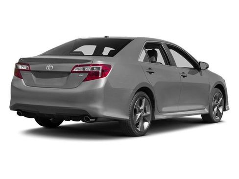 Used 2014 Toyota Camry SE FWD image 2