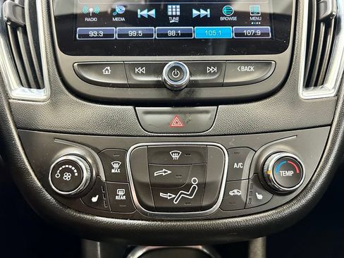 Used 2016 Chevrolet Malibu LT w/ Leather Package FWD image 19