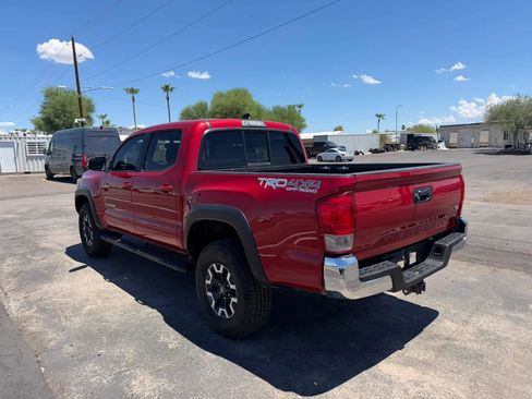 Used 2016 Toyota Tacoma TRD Off-Road w/ Towing Package AWD/4WD image 5