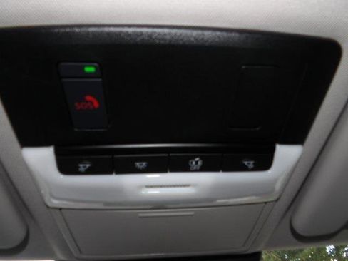 New 2025 Mitsubishi Outlander SE image 24