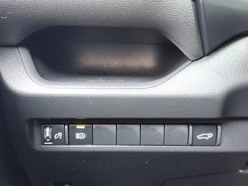 Used 2025 Toyota RAV4 XLE AWD/4WD image 22