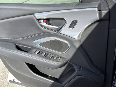 Used 2024 Acura RDX SH-AWD image 23