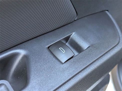 New 2026 Chevrolet Equinox EV LT image 25