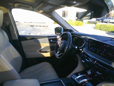 Used 2025 Acura MDX SH-AWD w/ Technology Package image 35