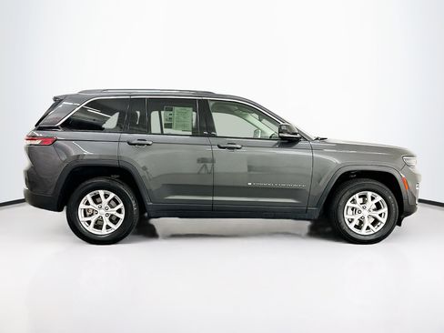 Used 2023 Jeep Grand Cherokee Limited image 10