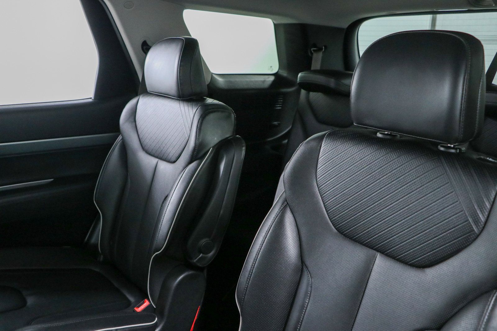 Used 2025 Hyundai Palisade SEL FWD image 24