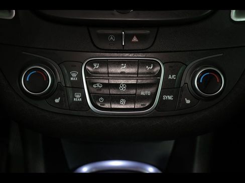 Used 2024 Chevrolet Malibu LT FWD image 24