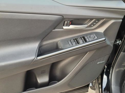 New 2026 Subaru Solterra image 4