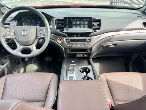 Used 2025 Honda Passport EX-L image 12