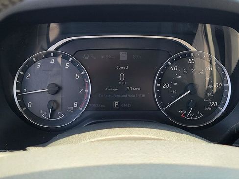 Used 2021 Nissan Titan SV w/ SV Convenience Package RWD image 21