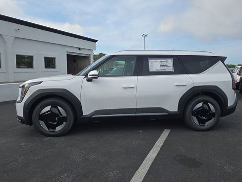 New 2026 Kia EV9 Wind AWD/4WD image 5