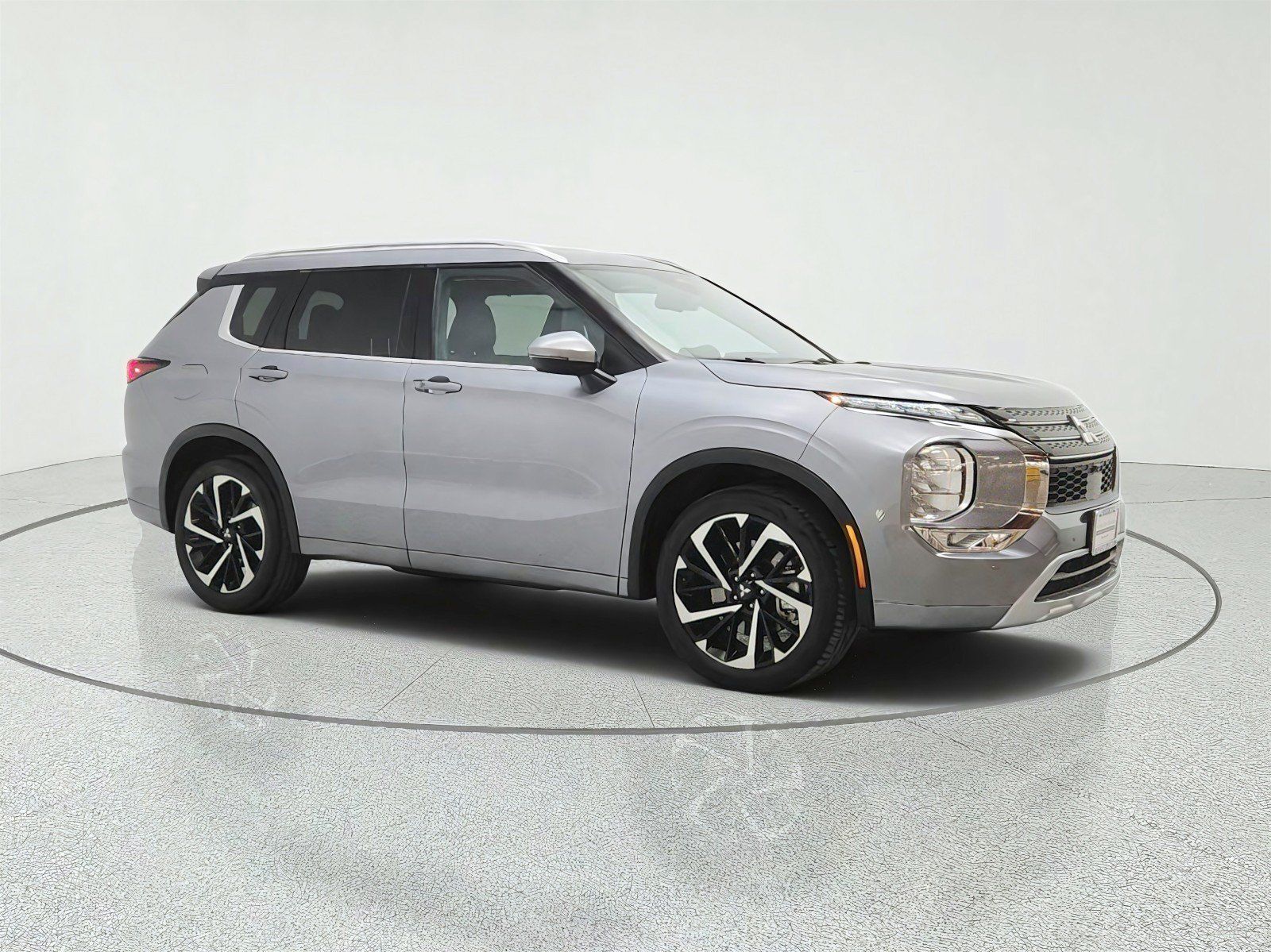 Used 2024 Mitsubishi Outlander SEL FWD image 3