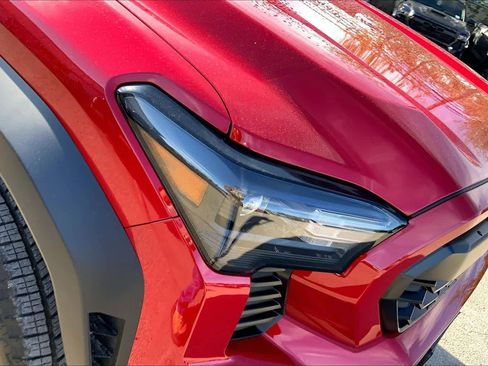 Used 2025 Toyota Tacoma TRD Off-Road image 26
