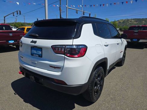 Used 2023 Jeep Compass Trailhawk w/ Trailhawk Convenience Group AWD/4WD image 5