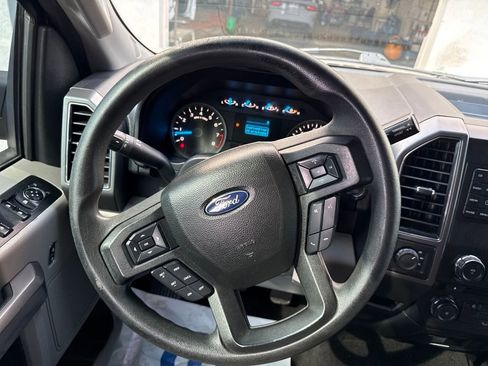 Used 2017 Ford F150 XLT image 14