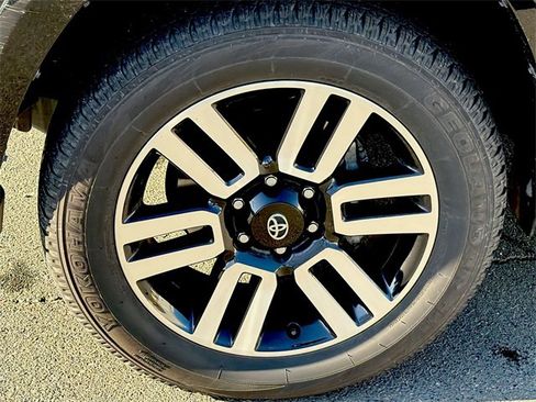 Used 2023 Toyota 4Runner Limited image 9