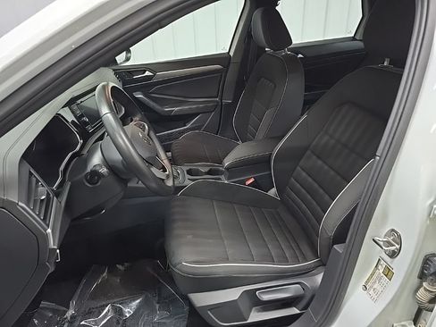 Used 2024 Volkswagen Jetta Sport FWD image 29