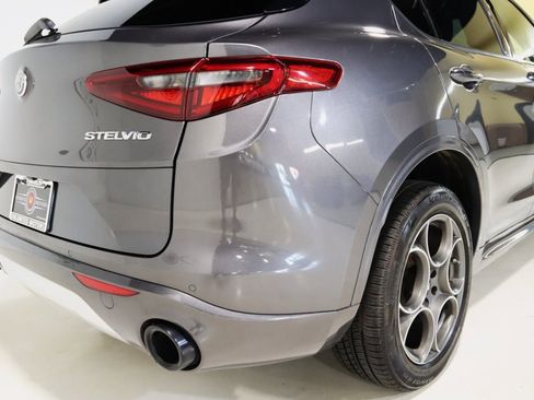 Used 2022 Alfa Romeo Stelvio Ti image 76
