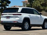 New 2025 Jeep Grand Cherokee Laredo X image 4