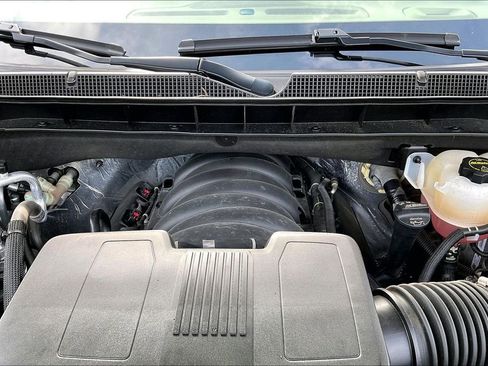 Used 2024 Chevrolet Tahoe Premier AWD/4WD image 10