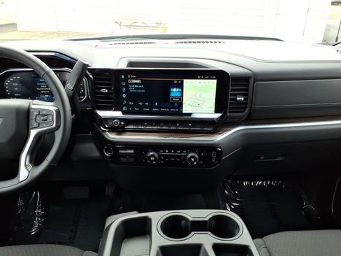 Certified 2026 Chevrolet Silverado 1500 RST AWD/4WD image 13