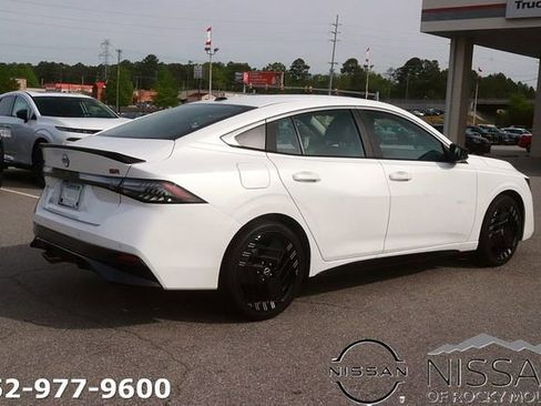 New 2026 Nissan Sentra SR FWD image 5