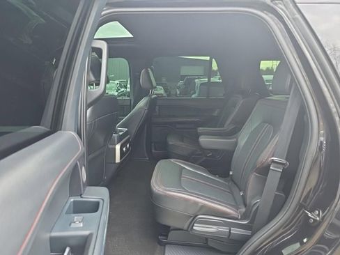 Used 2022 Ford Expedition Limited image 10