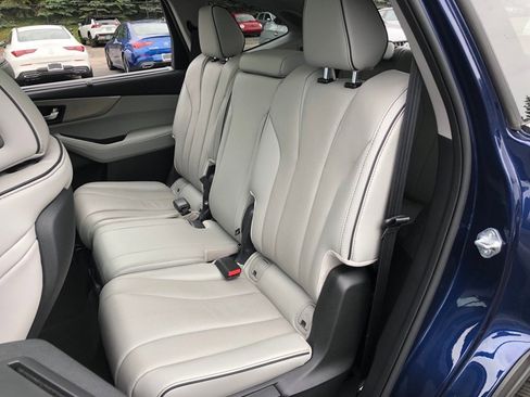 Used 2023 Acura MDX SH-AWD w/ Advance Package image 33