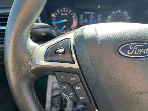 Used 2013 Ford Fusion SE image 17