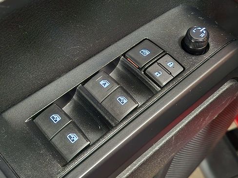 Used 2022 Toyota Tacoma SR w/ SR Convenience Package image 43