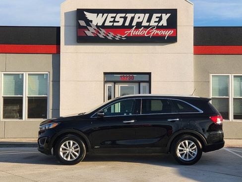 Used 2017 Kia Sorento AWD image 22