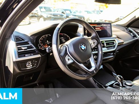 Used 2025 BMW X4 xDrive30i w/ Premium Essential Package image 22