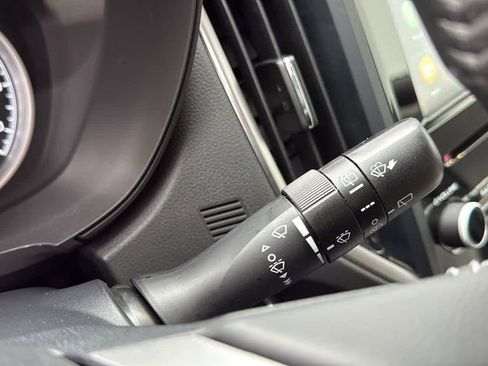 Used 2022 Subaru Forester Premium image 28