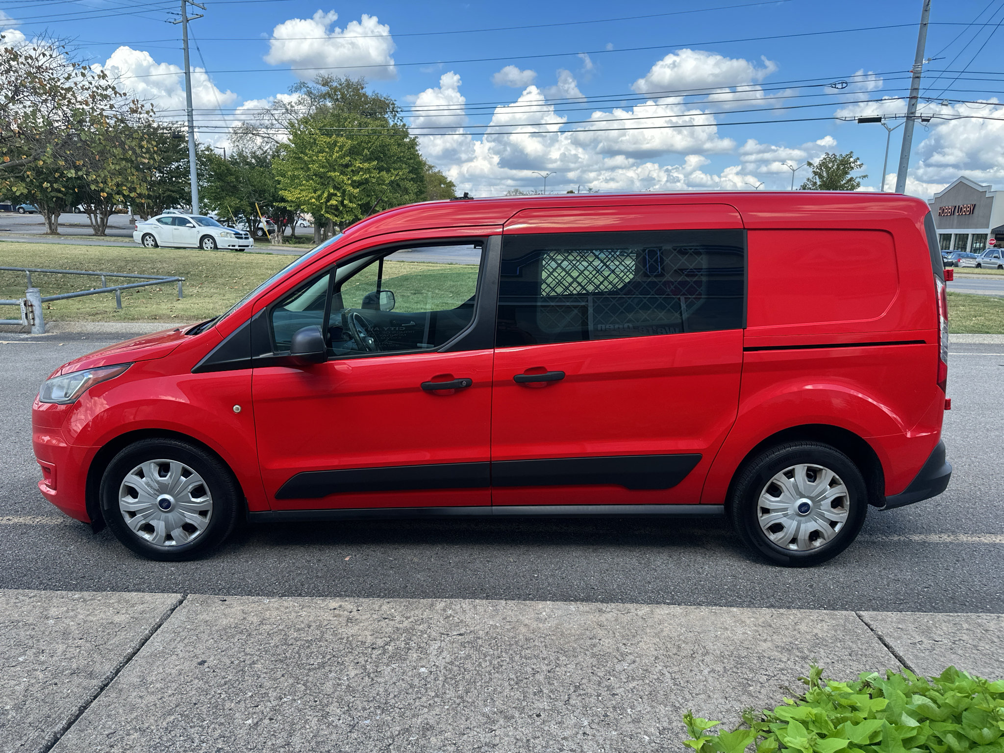 Used 2019 Ford Transit Connect XLT FWD image 7
